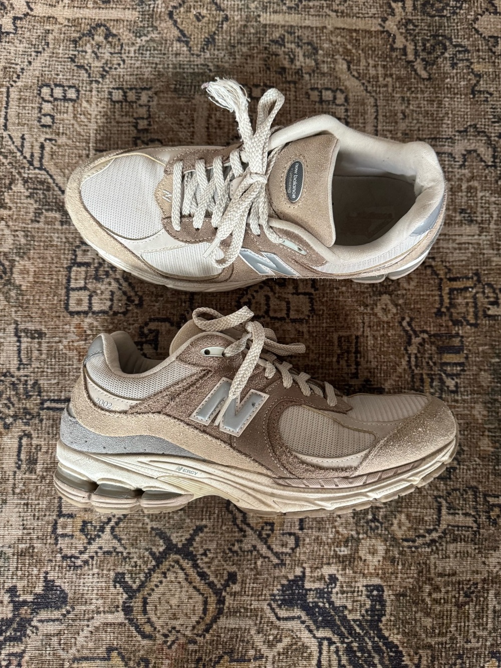 NEW BALANCE Trainers Sneakers Brown Driftwood Sandstone 2002R Women’s 9.5